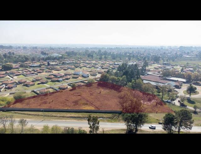 LAND FOR SALE IN STRUBENVALE